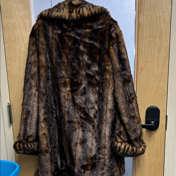 Dennis Basso Rich Brown Teddy Jacket - Picture 3 of 5